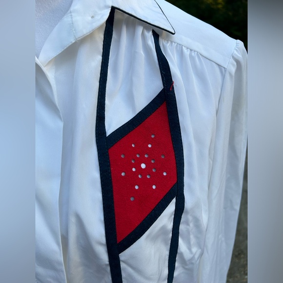 Vintage  Lilli Ann Adolph Schuman Women's White blouse has yellowing spotss - Picture 2 of 14